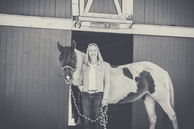 elizabeth_mustang_shot